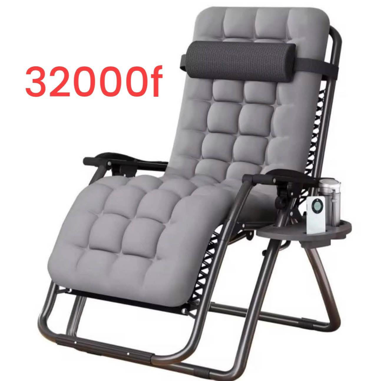 Prix : promo 32000f au lieu de 68000f ☑️ chaise pliante orthopédique avec mousse , relaxe , confortable à l’emploi. Facile à ranger grâce à leur design pliable Solide, et pratique et pose café . Camping et pour la famille.